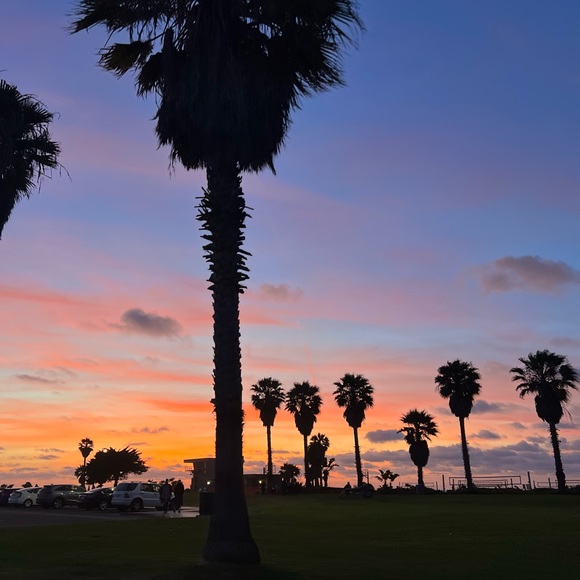 Meet your Posher, Briana - Picture 2 of 2